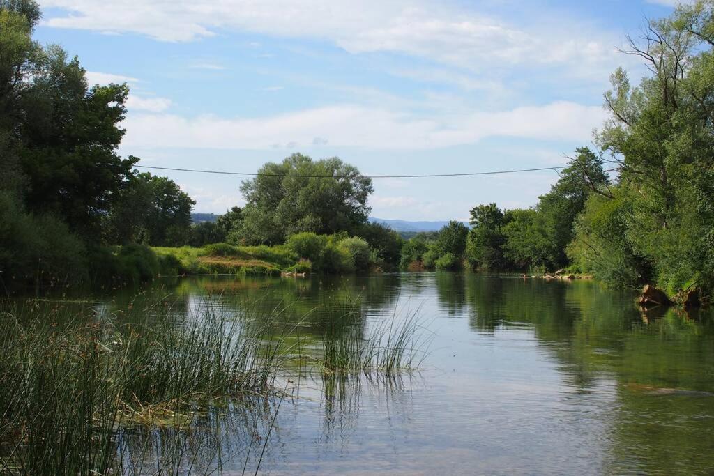 Carobna Suma *** Villa Karlovac Eksteriør billede